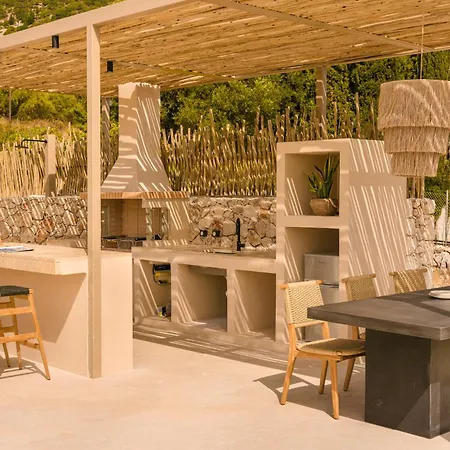 Petra Tranquila Villa Afrato