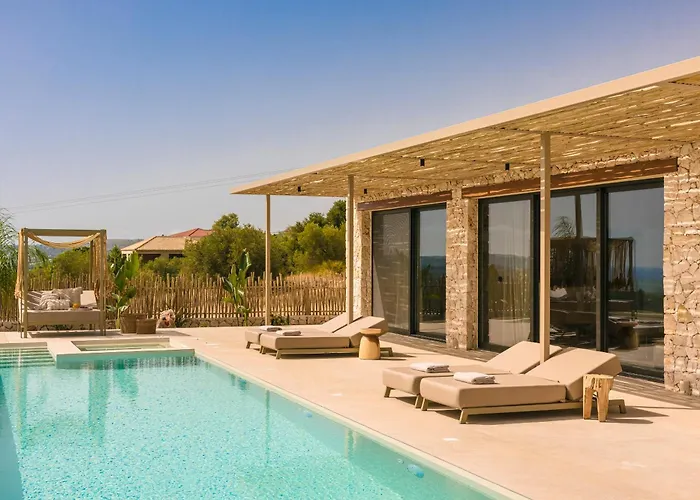 Petra Tranquila Afrato